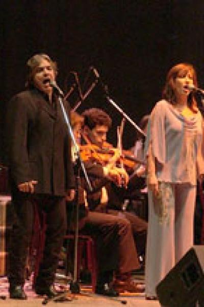 2004 Rudy Giglione Y Gabriela Estrada Con La Orquesta De Camara Dirigida Por Fernando Ciraolo En El Centenario Del Teatro El Circulo