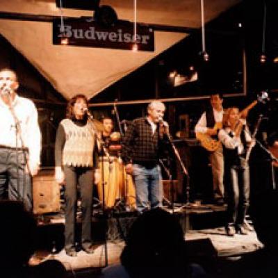 1998 Beto Fernandez Gabriela Estrada Juancho Perone Percusion Willy Rodriguez Marcelo Domenech Bajo Irene Rodriguez Raul Rey